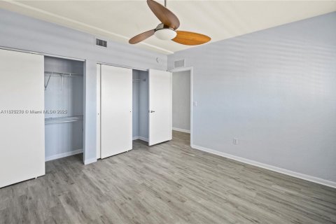 Condominio en alquiler en Miami Beach, Florida, 1 dormitorio, 61.59 m2 № 1926428 - foto 9