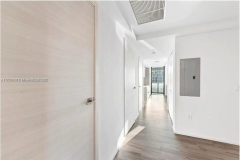 Condominio en venta en Miami, Florida, 3 dormitorios, 134.89 m2 № 1985111 - foto 16