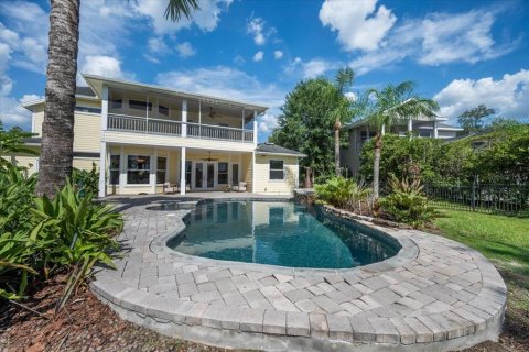 House in Tampa, Florida 5 bedrooms, 298.03 sq.m. № 2226295 - photo 11