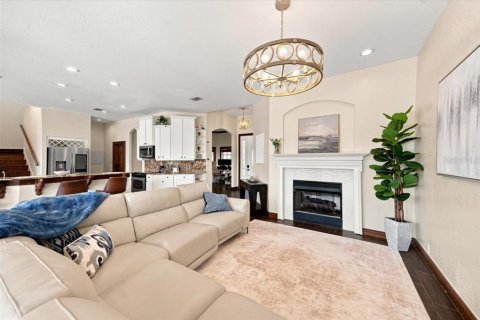 House in Tampa, Florida 5 bedrooms, 298.03 sq.m. № 2226295 - photo 29