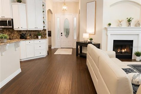 House in Tampa, Florida 5 bedrooms, 298.03 sq.m. № 2226295 - photo 18