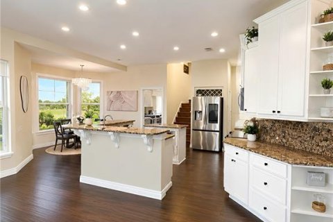 House in Tampa, Florida 5 bedrooms, 298.03 sq.m. № 2226295 - photo 25