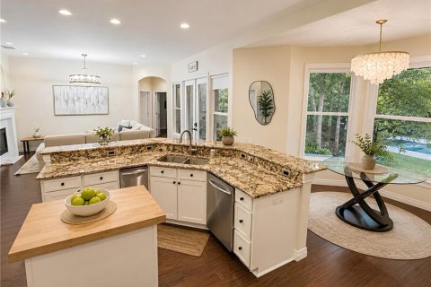 House in Tampa, Florida 5 bedrooms, 298.03 sq.m. № 2226295 - photo 21