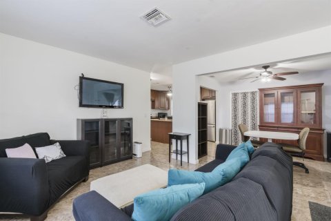 Villa ou maison à vendre à Boynton Beach, Floride: 3 chambres, 148.55 m2 № 2077429 - photo 6