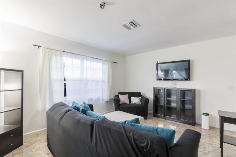 Villa ou maison à vendre à Boynton Beach, Floride: 3 chambres, 148.55 m2 № 2077429 - photo 4