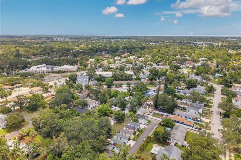 Купить коммерческую недвижимость в Сент-Питерсберг, Флорида 254.55м2, № 1780544 - фото 23
