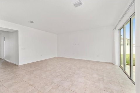 House in Ocala, Florida 4 bedrooms, 177.44 sq.m. № 2211261 - photo 12