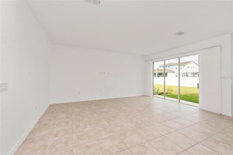 House in Ocala, Florida 4 bedrooms, 177.44 sq.m. № 2211261 - photo 11