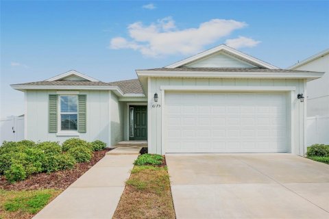 House in Ocala, Florida 4 bedrooms, 177.44 sq.m. № 2211261