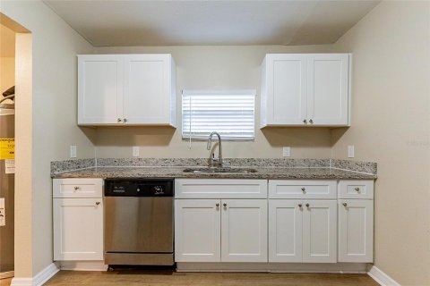 Casa en venta en Tampa, Florida, 3 dormitorios, 98.38 m2 № 1881343 - foto 5