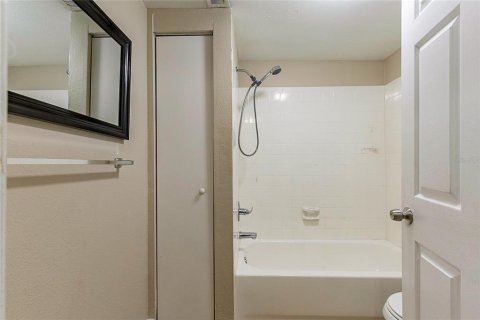 Casa en venta en Tampa, Florida, 3 dormitorios, 98.38 m2 № 1881343 - foto 20