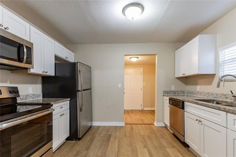 Casa en venta en Tampa, Florida, 3 dormitorios, 98.38 m2 № 1881343 - foto 2