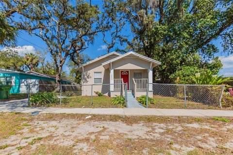 Casa en venta en Tampa, Florida, 3 dormitorios, 98.38 m2 № 1881343 - foto 1