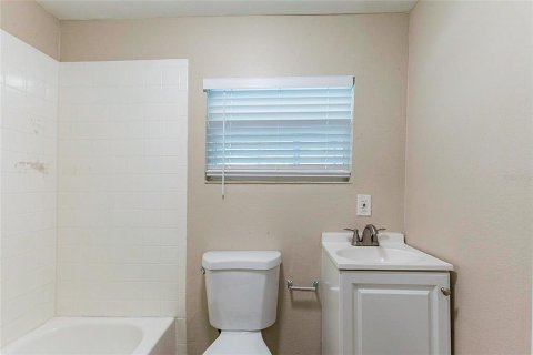 Casa en venta en Tampa, Florida, 3 dormitorios, 98.38 m2 № 1881343 - foto 21