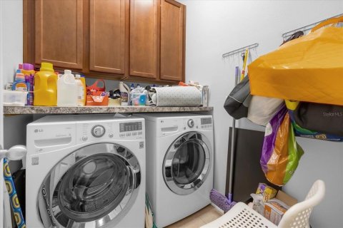 Casa en alquiler en Winter Park, Florida, 4 dormitorios, 171.22 m2 № 1879725 - foto 13