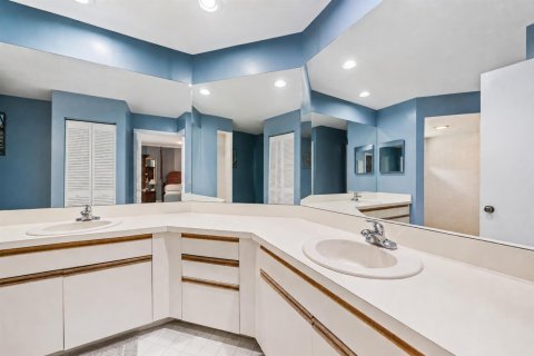 House in Jupiter, Florida 3 bedrooms, 149.48 sq.m. № 2249318 - photo 12