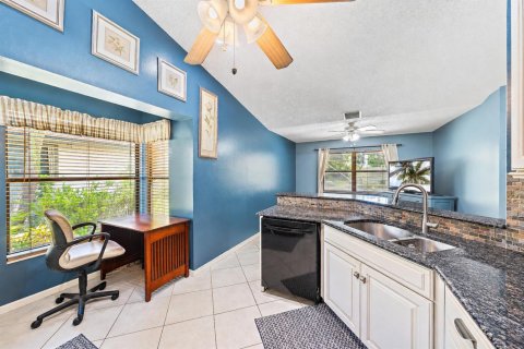 House in Jupiter, Florida 3 bedrooms, 149.48 sq.m. № 2249318 - photo 6