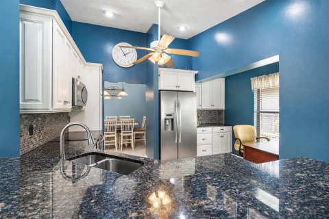 House in Jupiter, Florida 3 bedrooms, 149.48 sq.m. № 2249318 - photo 9