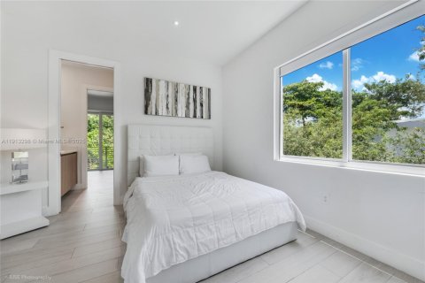 Снять в аренду таунхаус в Майами, Флорида 3 спальни, 195.09м2, № 1969411 - фото 8