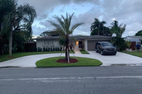 House in Boynton Beach, Florida 4 bedrooms, 190.82 sq.m. № 2261523