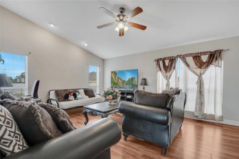 Villa ou maison à vendre à Davenport, Floride: 3 chambres, 131.83 m2 № 1838095 - photo 4