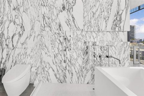 Copropriété à louer à Miami Beach, Floride: 2 chambres, 180.04 m2 № 2240063 - photo 26