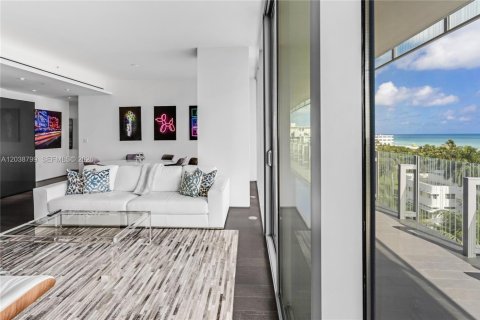 Copropriété à louer à Miami Beach, Floride: 2 chambres, 180.04 m2 № 2240063 - photo 16