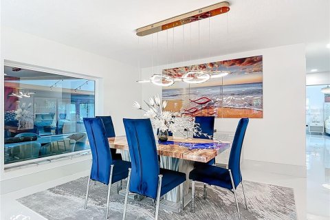 Casa en venta en Crystal River, Florida, 4 dormitorios, 264.68 m2 № 1813512 - foto 15