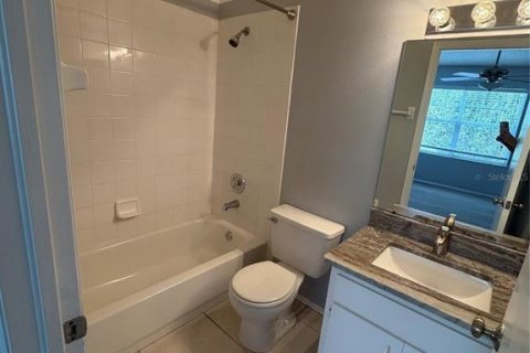Townhouse in Tampa, Florida 2 bedrooms, 110 sq.m. № 2234068 - photo 22