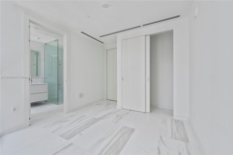 Condo in Miami, Florida, 3 bedrooms  № 1358745 - photo 22
