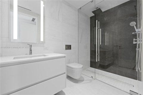 Condo in Miami, Florida, 3 bedrooms  № 1358745 - photo 27