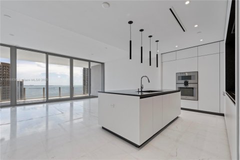 Condo in Miami, Florida, 3 bedrooms  № 1358745 - photo 12