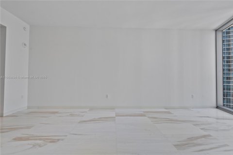Condo in Miami, Florida, 3 bedrooms  № 1358745 - photo 17