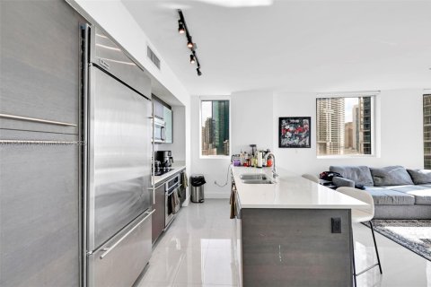 Condo in Miami, Florida, 3 bedrooms  № 1888877 - photo 6