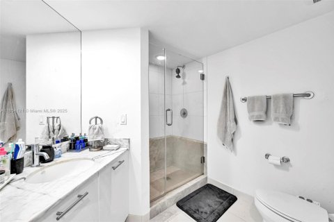 Condo in Miami, Florida, 3 bedrooms  № 1888877 - photo 19