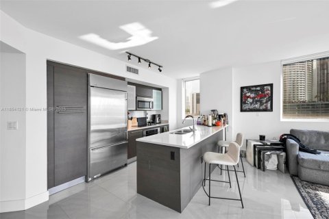 Condo in Miami, Florida, 3 bedrooms  № 1888877 - photo 7