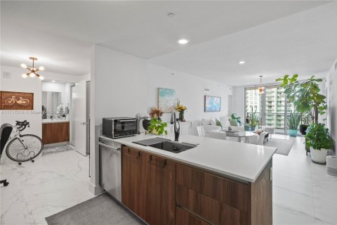 Condominio en venta en Miami, Florida, 2 dormitorios, 116.78 m2 № 1972822 - foto 3