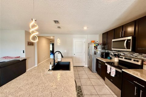 Casa en alquiler en Wimauma, Florida, 3 dormitorios, 155.7 m2 № 1902236 - foto 11