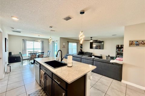 Casa en alquiler en Wimauma, Florida, 3 dormitorios, 155.7 m2 № 1902236 - foto 12