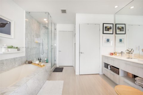 Copropriété à vendre à Miami, Floride: 1 chambre, 87.33 m2 № 1949990 - photo 7