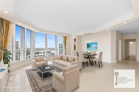 Condo in Aventura, Florida, 2 bedrooms  № 1775294 - photo 9