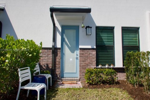 Townhouse in Plantation, Florida 3 bedrooms, 151.15 sq.m. № 2020130 - photo 27