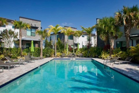 Townhouse in Plantation, Florida 3 bedrooms, 151.15 sq.m. № 2020130 - photo 29