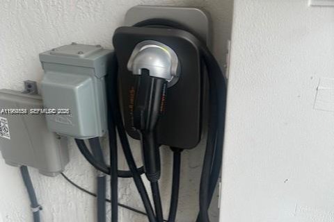 Townhouse in Plantation, Florida 3 bedrooms, 151.15 sq.m. № 2020130 - photo 11