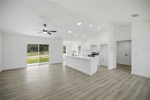 House in Dunnellon, Florida 3 bedrooms, 148.55 sq.m. № 2232093 - photo 8