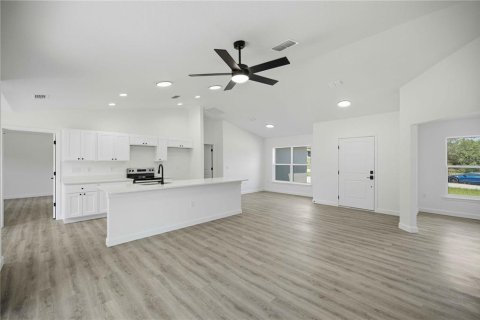 House in Dunnellon, Florida 3 bedrooms, 148.55 sq.m. № 2232093 - photo 9