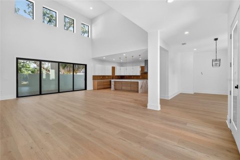 Купить виллу или дом в Тампа, Флорида 15 комнат, 443.24м2, № 2133423 - фото 7