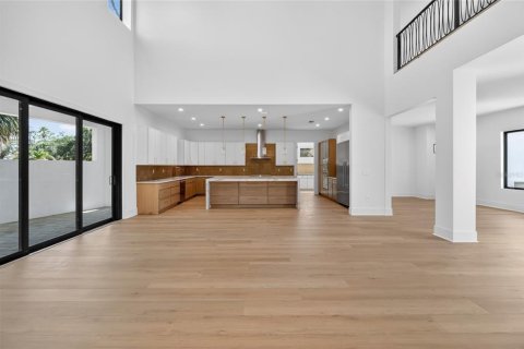 Купить виллу или дом в Тампа, Флорида 15 комнат, 443.24м2, № 2133423 - фото 21