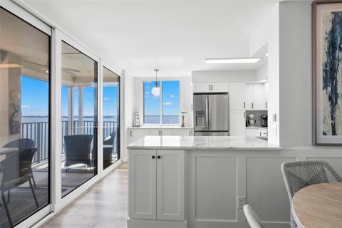 Copropriété à vendre à Saint Petersburg, Floride: 2 chambres, 106.84 m2 № 2389437 - photo 8