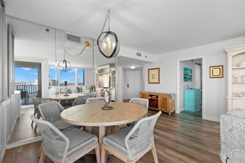 Copropriété à vendre à Saint Petersburg, Floride: 2 chambres, 106.84 m2 № 2389437 - photo 14